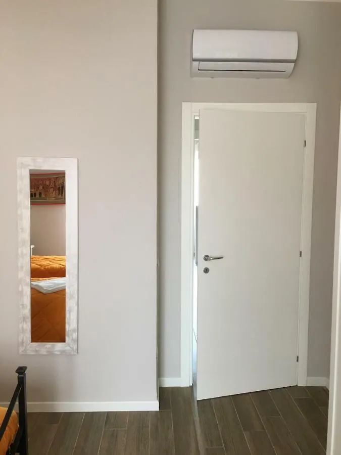 Murari Bra Lounge Daire Verona İtalya