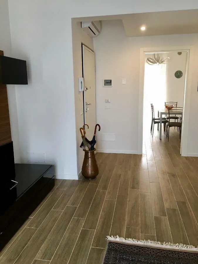 Murari Bra Lounge Daire Verona